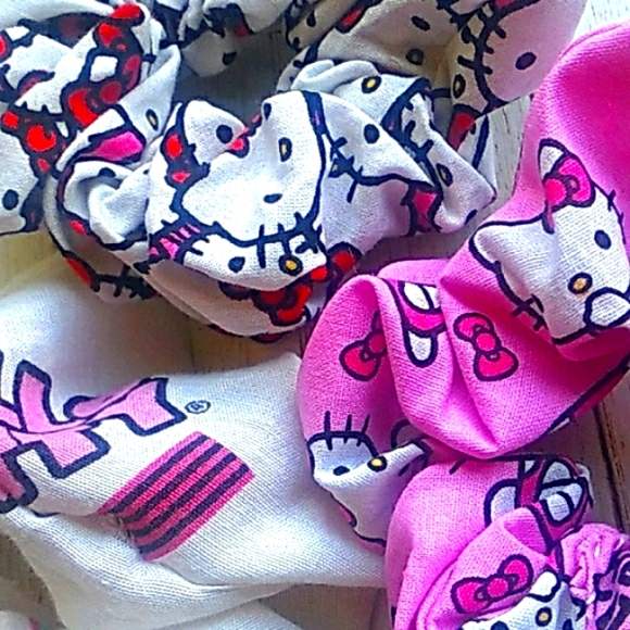 Hello kitty scrunchies - Picture 2 of 3